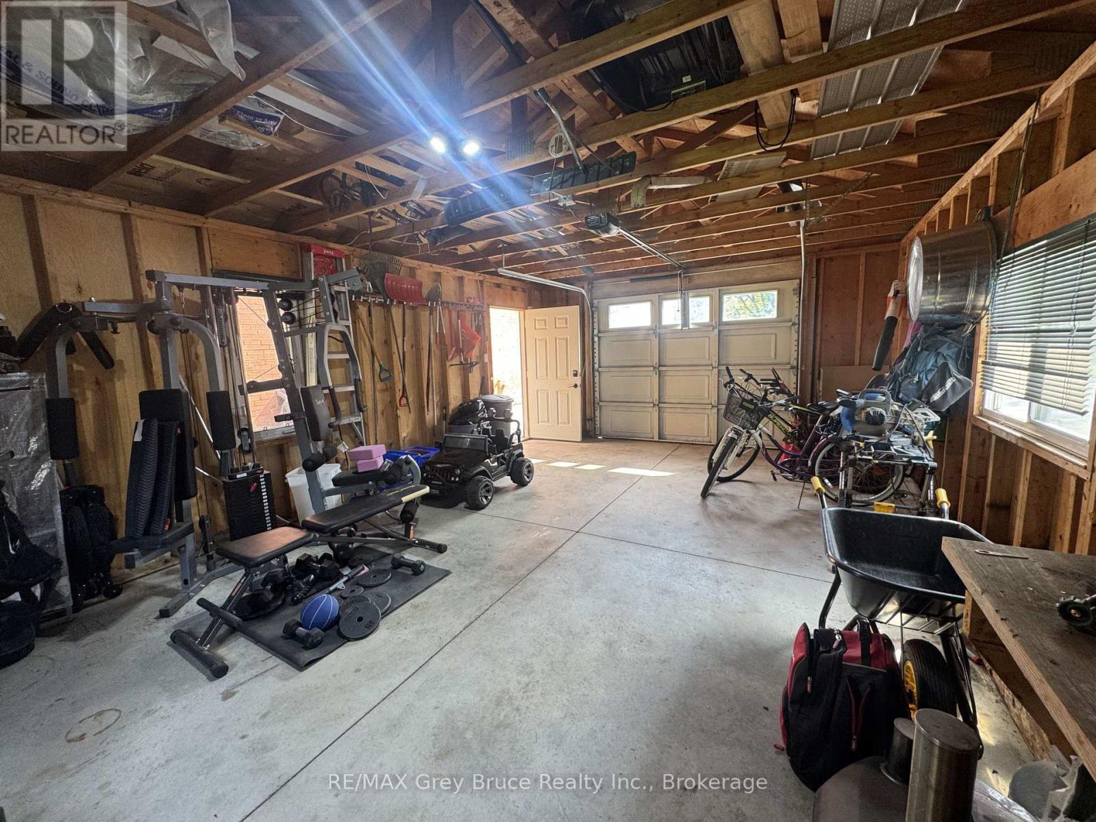 230 2ND AVENUE SE - 39