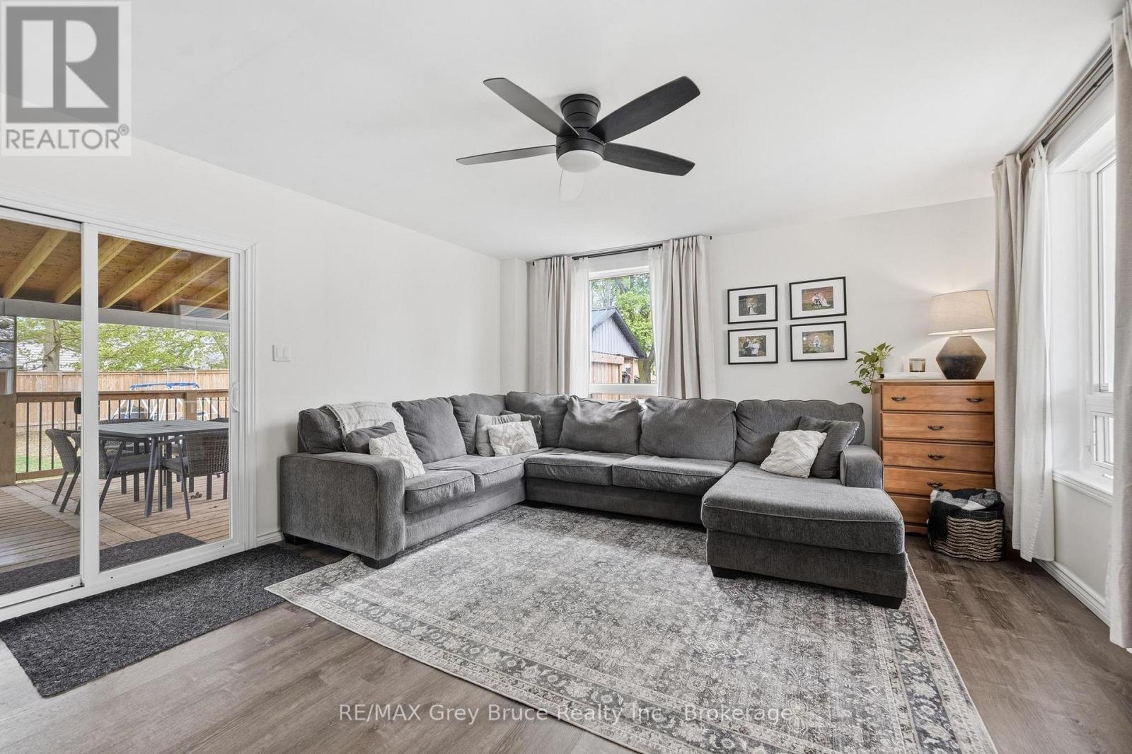 230 2ND AVENUE SE - 7