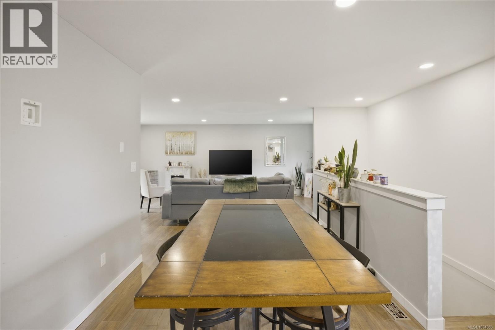 953 Poplar Way - 10