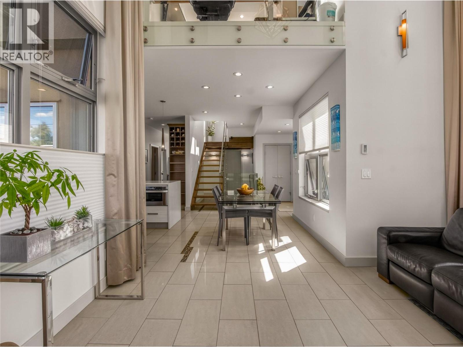 #101 433 Churchill Avenue - 8