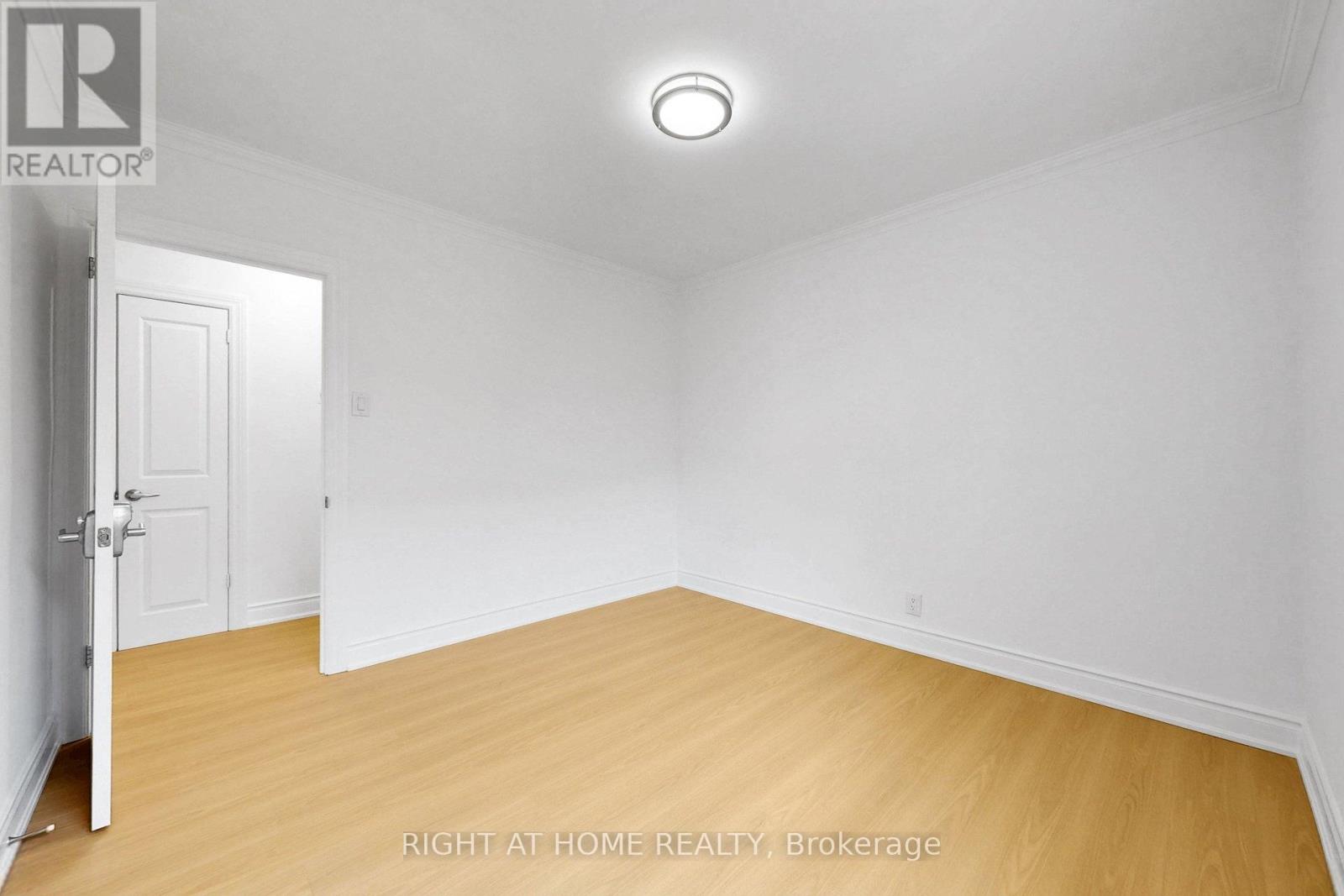 22 LINGARDE DRIVE - 19
