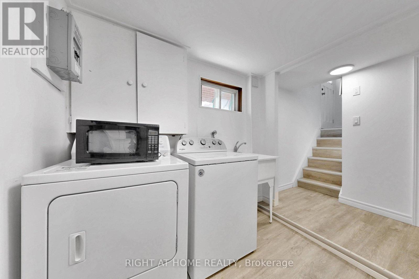 22 LINGARDE DRIVE - 29