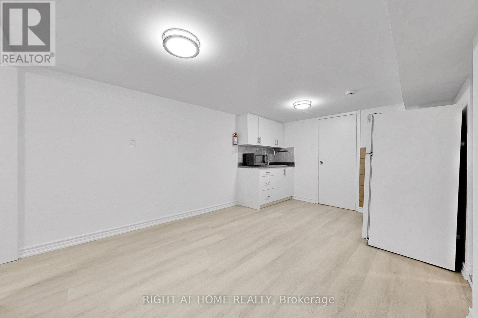 22 LINGARDE DRIVE - 31