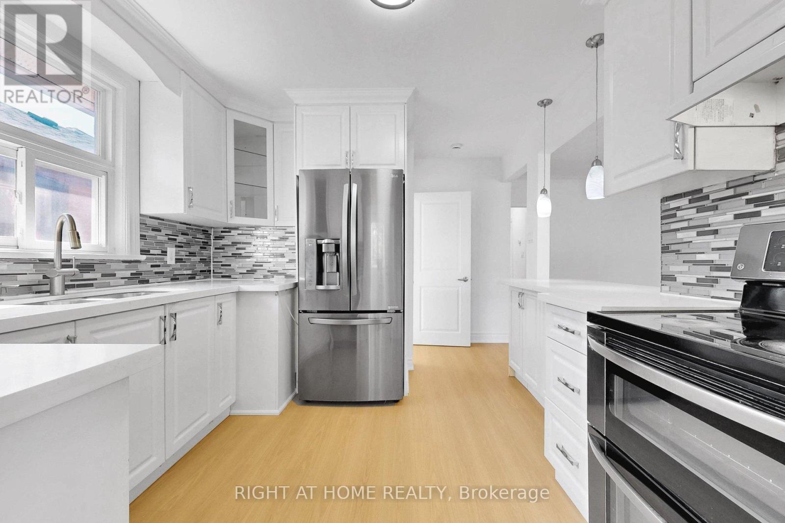22 LINGARDE DRIVE - 7