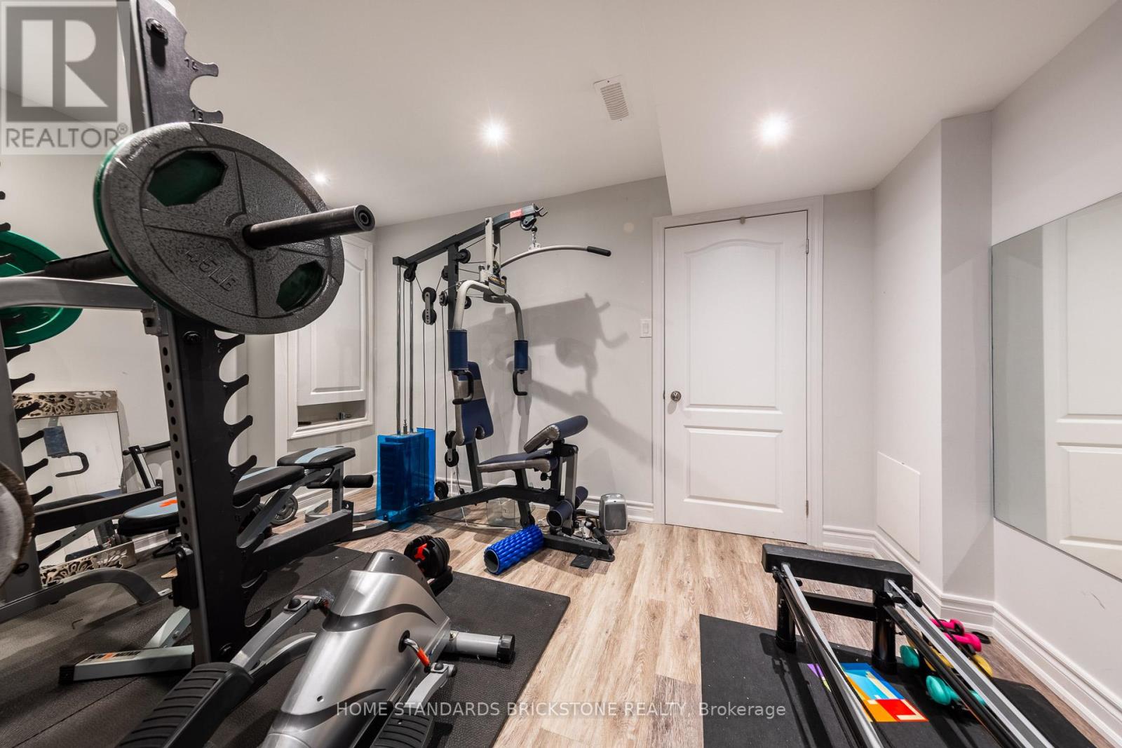 64 SAFFRON STREET - 28