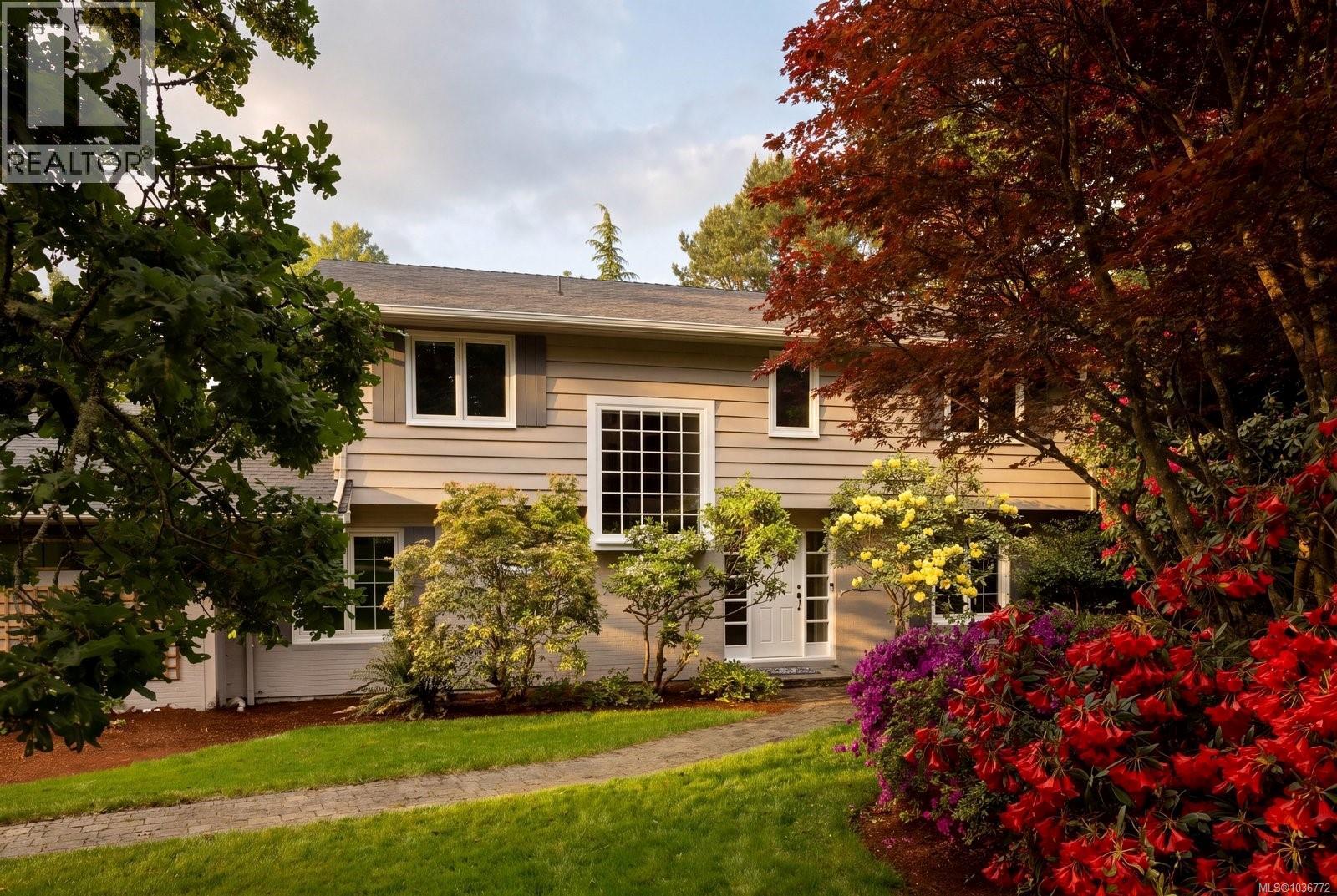  3215 Norfolk Road, Oak Bay
