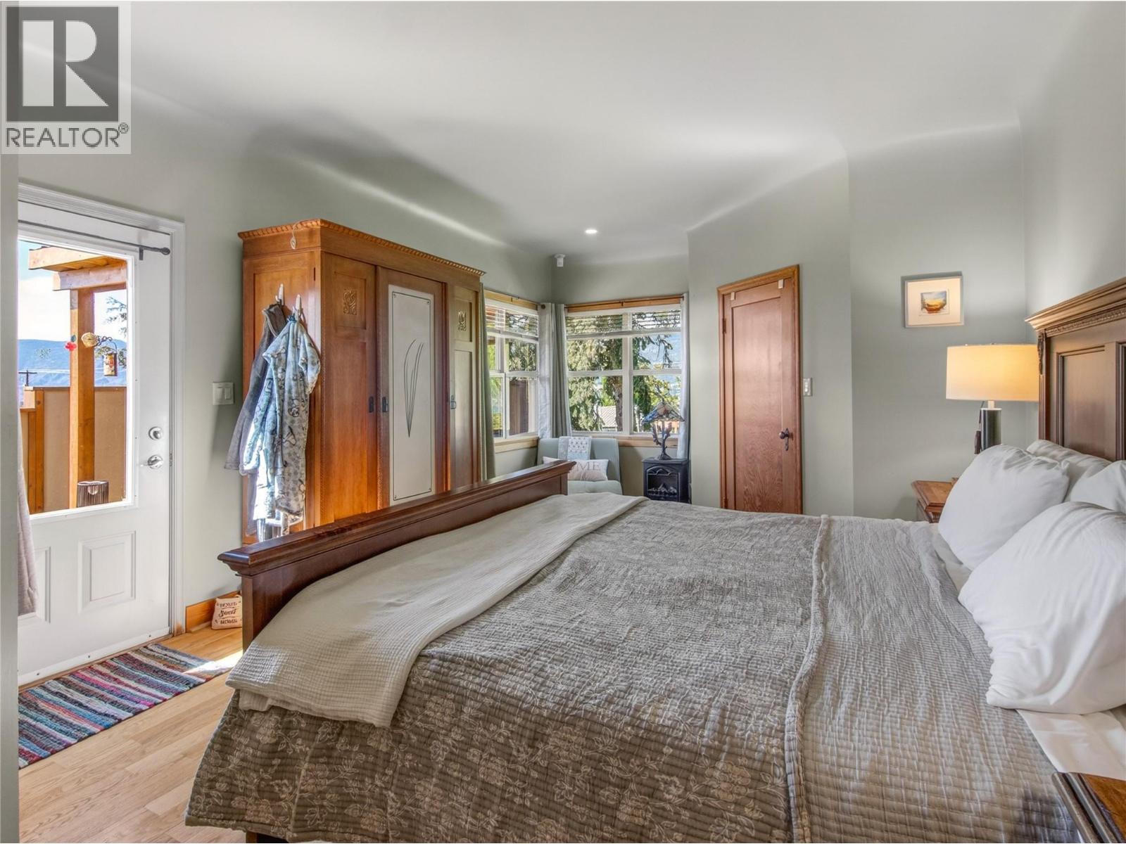 350 MIDDLE BENCH Road, Penticton