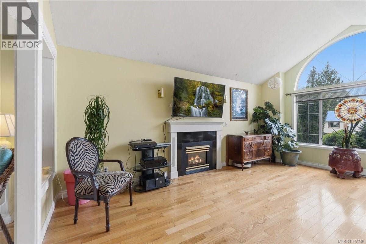 120 Hornby Pl, Qualicum Beach