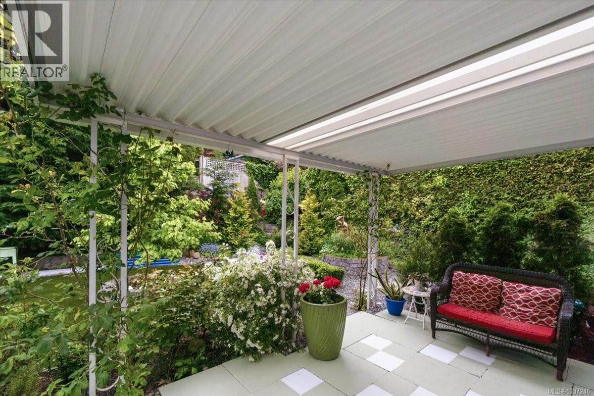 120 Hornby Pl, Qualicum Beach