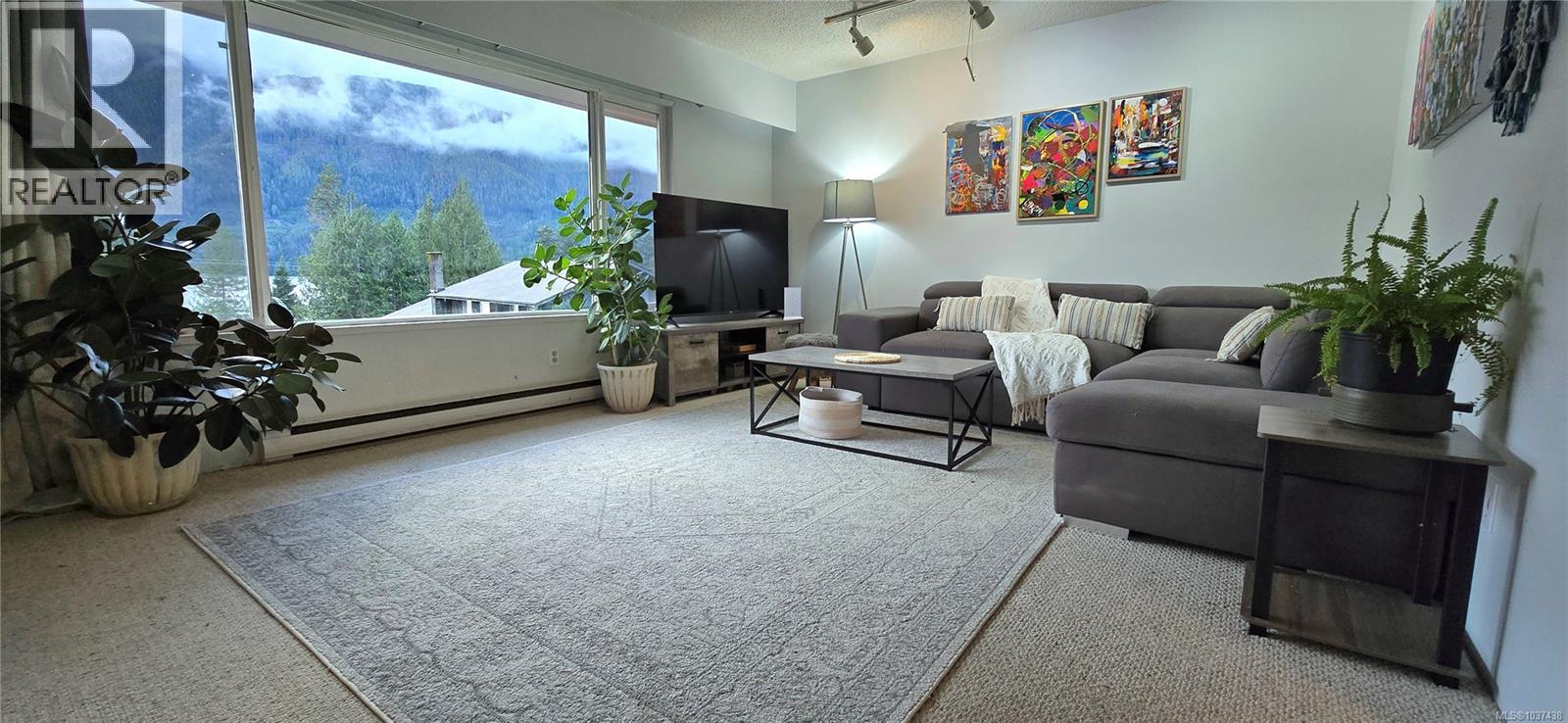 1112 Maquinna Ave - 4