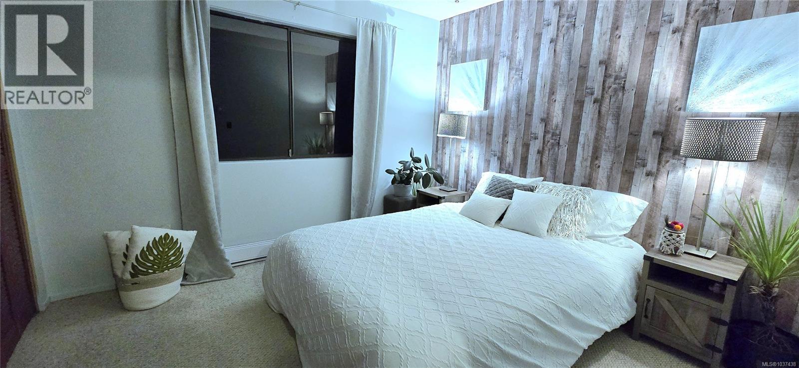 1112 Maquinna Ave - 11