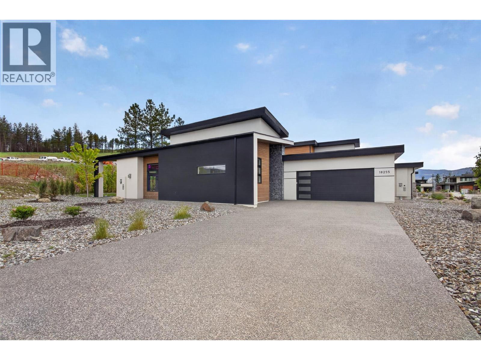10255 Beacon Hill Drive, Lake Country