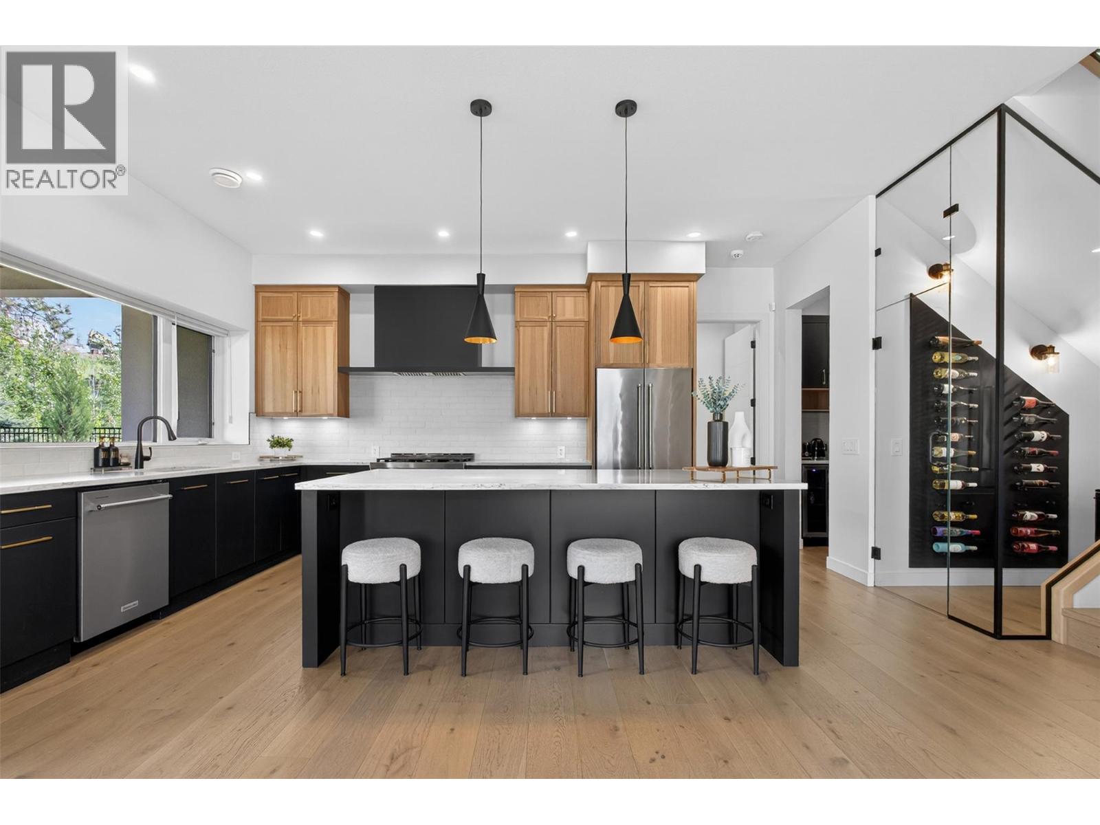 10255 Beacon Hill Drive, Lake Country