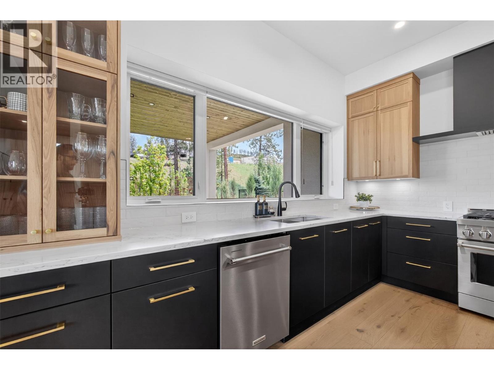10255 Beacon Hill Drive, Lake Country