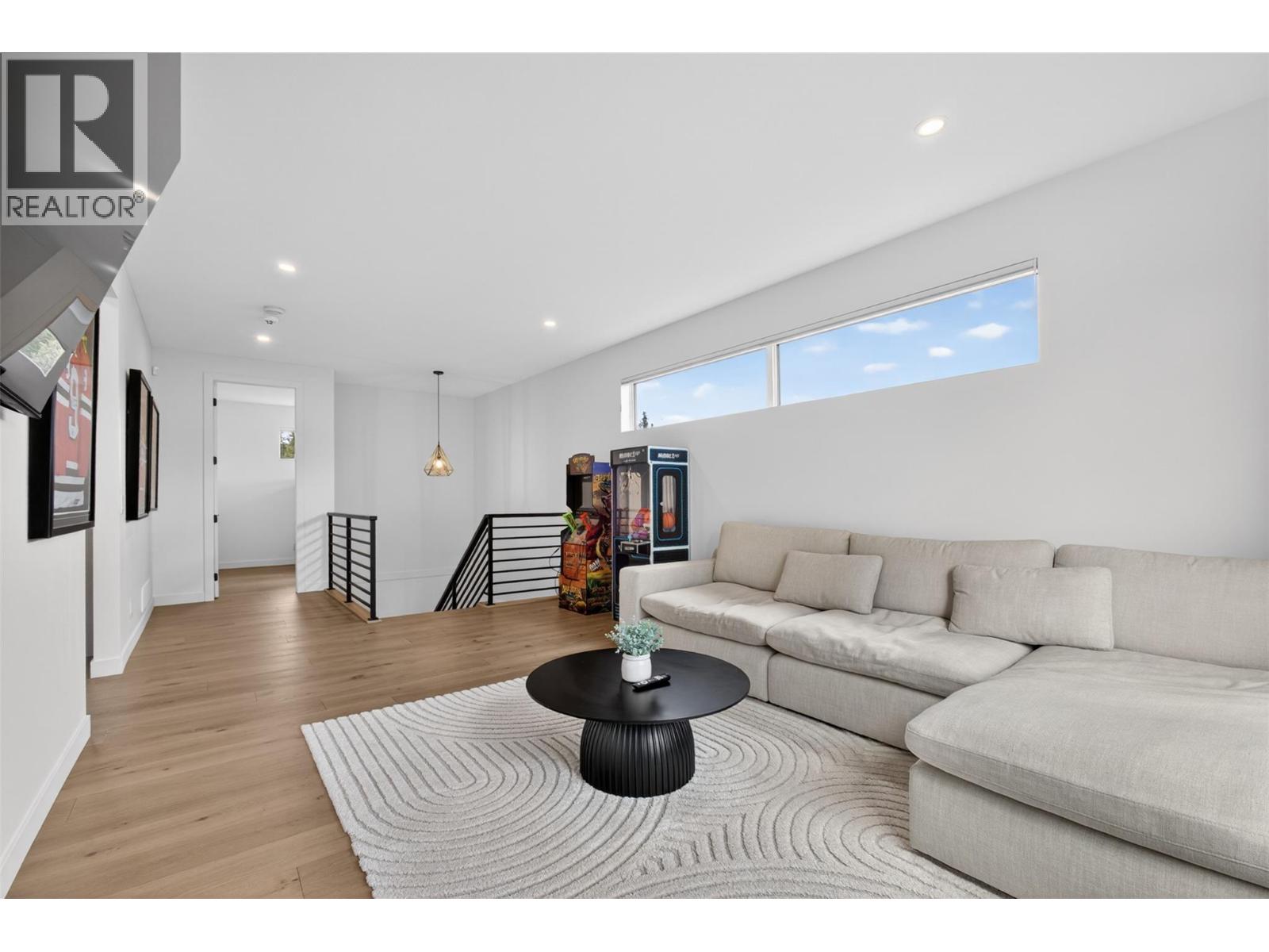 10255 Beacon Hill Drive, Lake Country