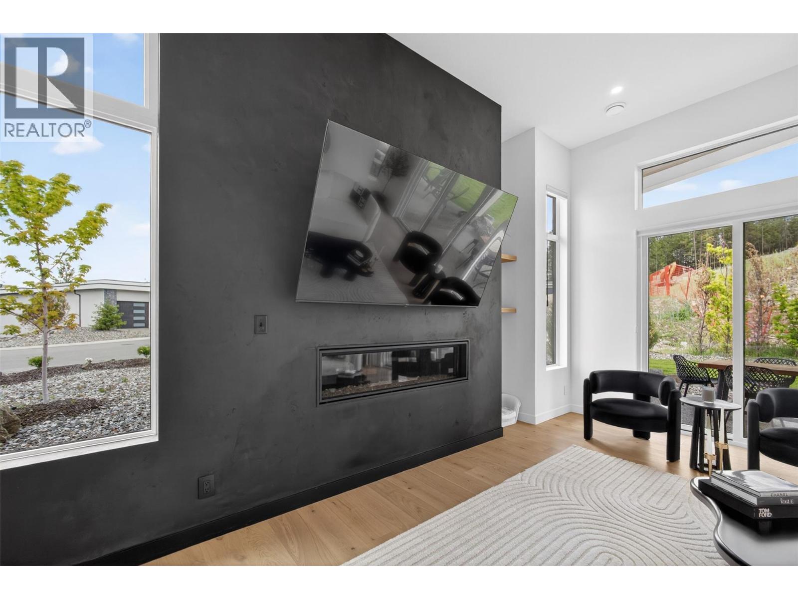 10255 Beacon Hill Drive, Lake Country