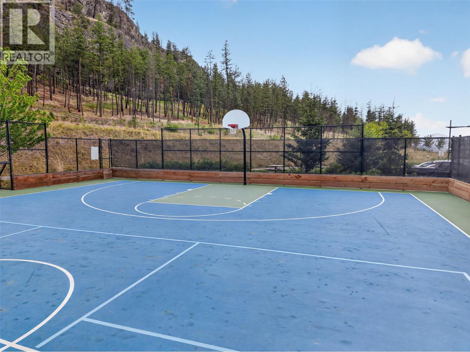 10255 Beacon Hill Drive, Lake Country