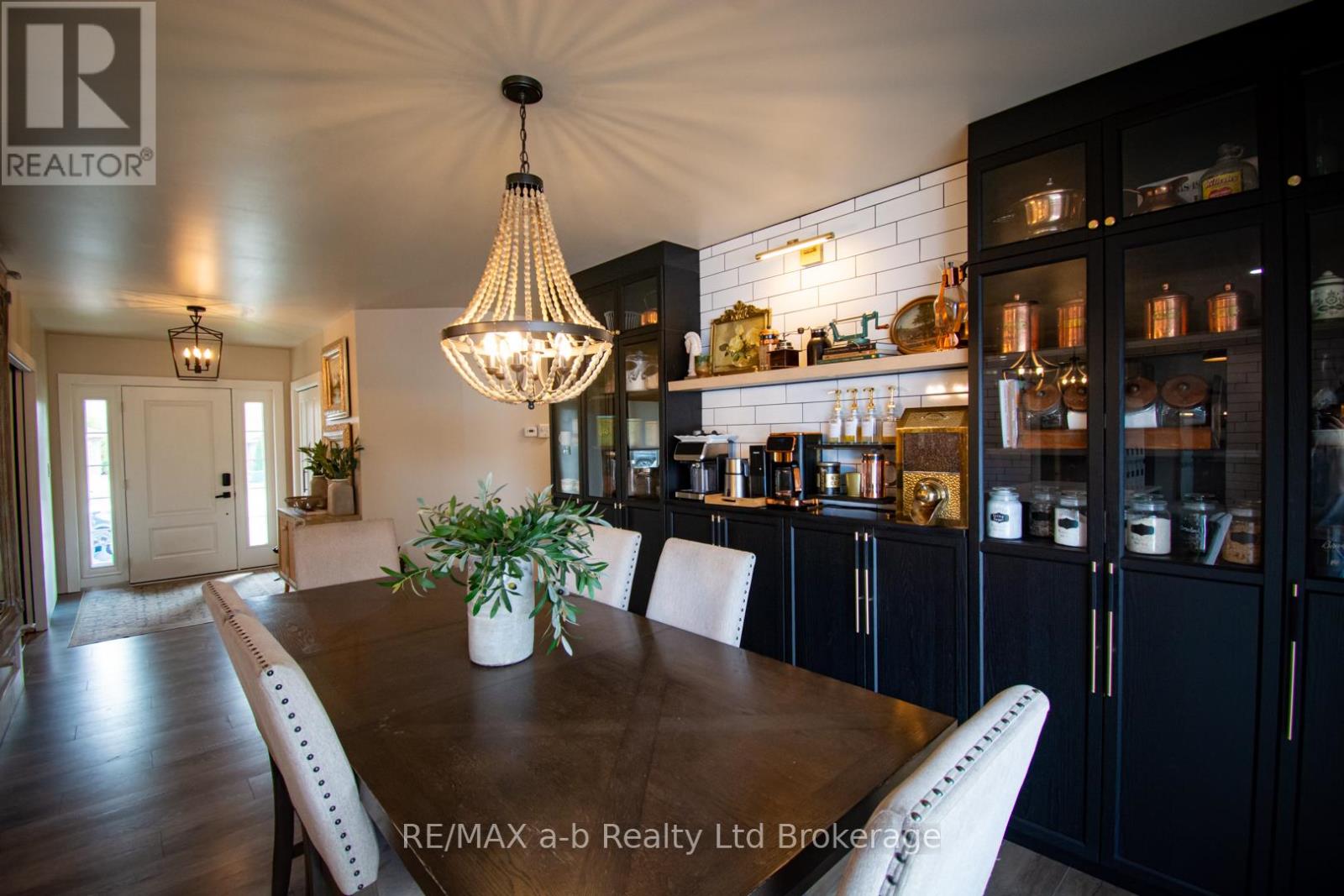 3 BELFAST CIRCLE - 9