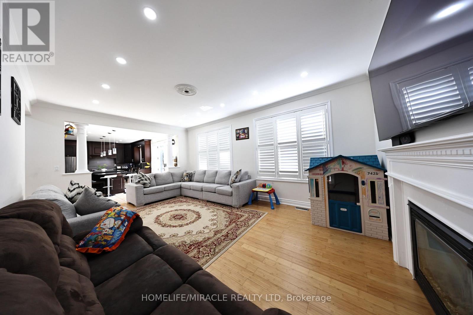 9465 17 SIDE ROAD - 15
