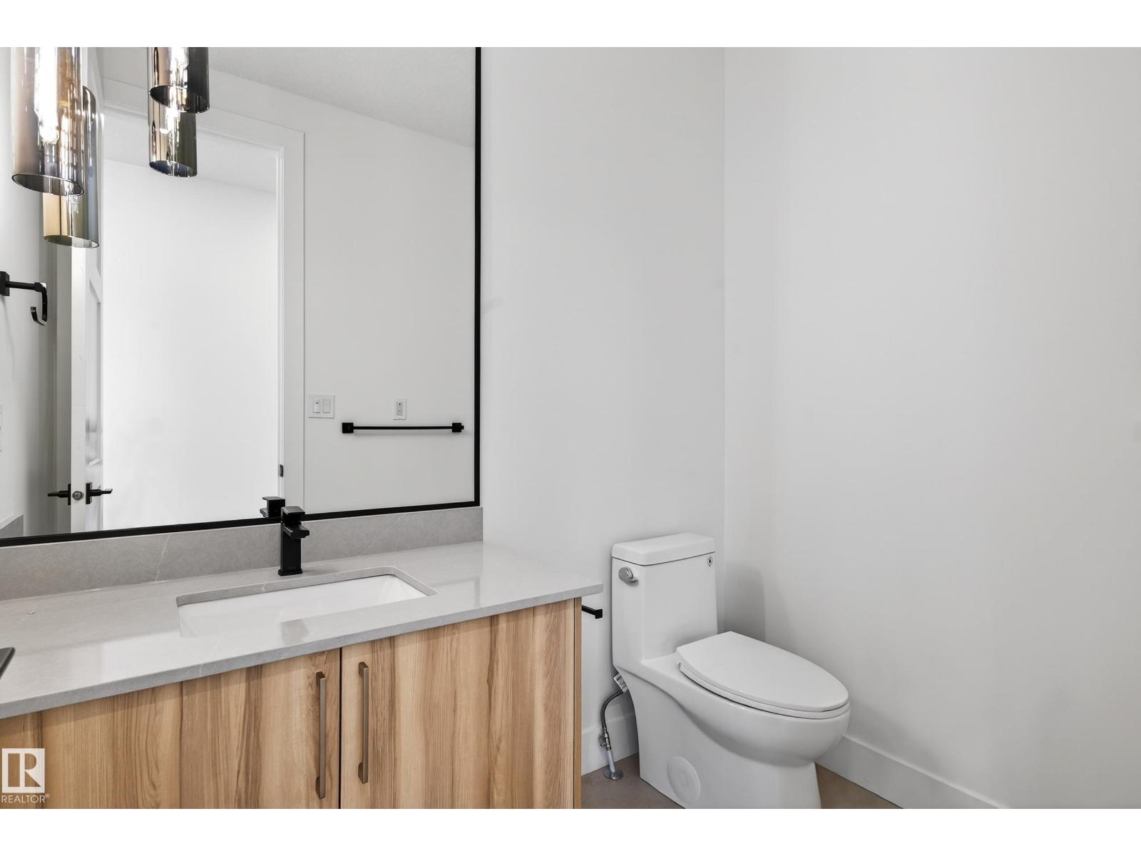 82 Baker ST - 15
