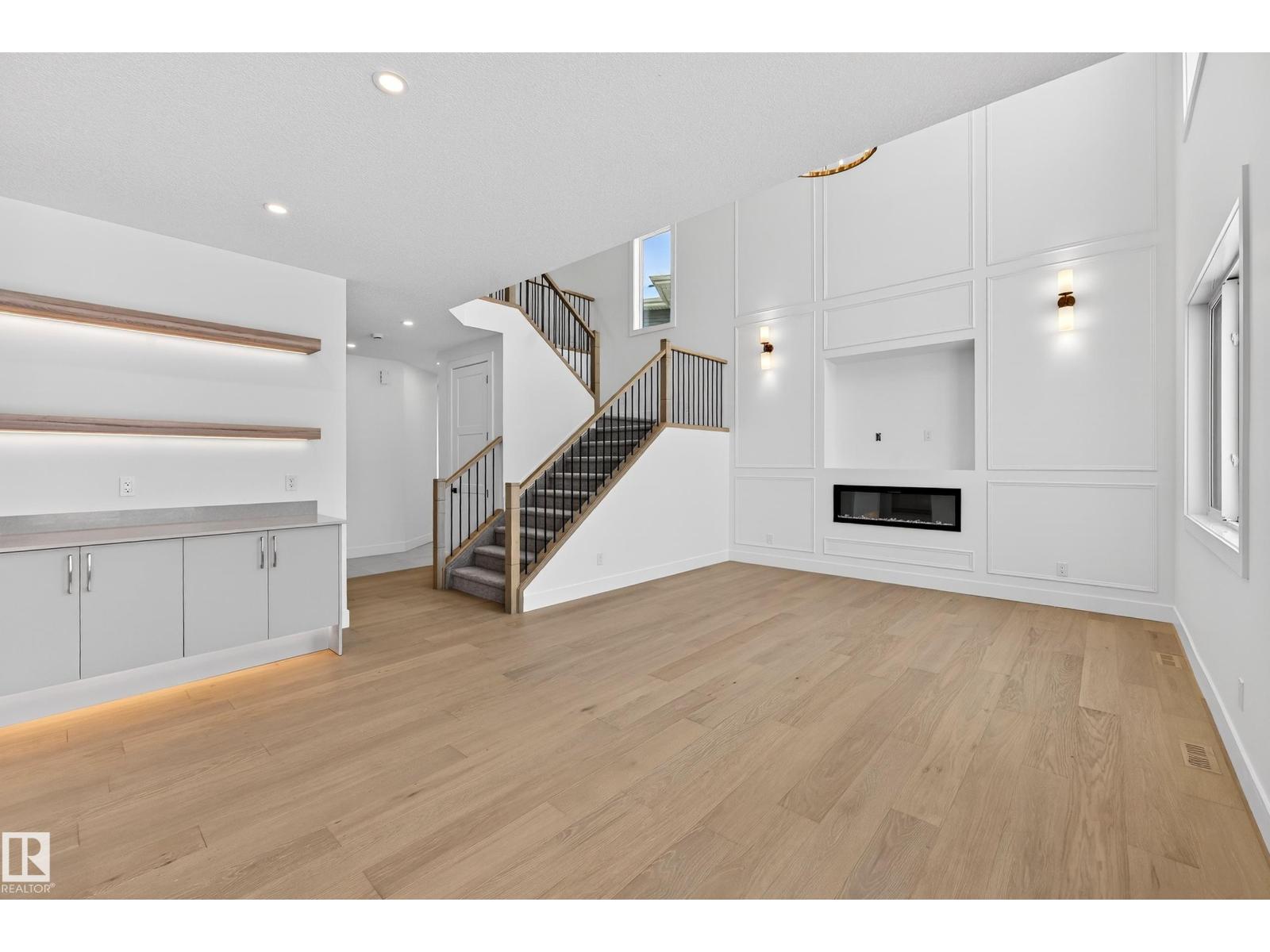 82 Baker ST - 6