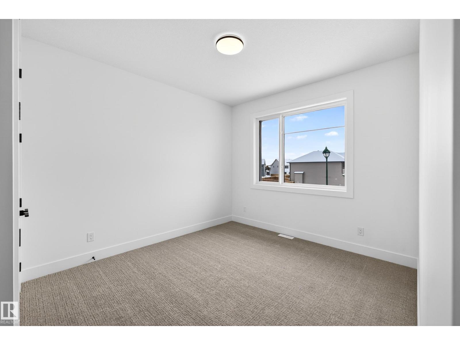 82 Baker ST - 25