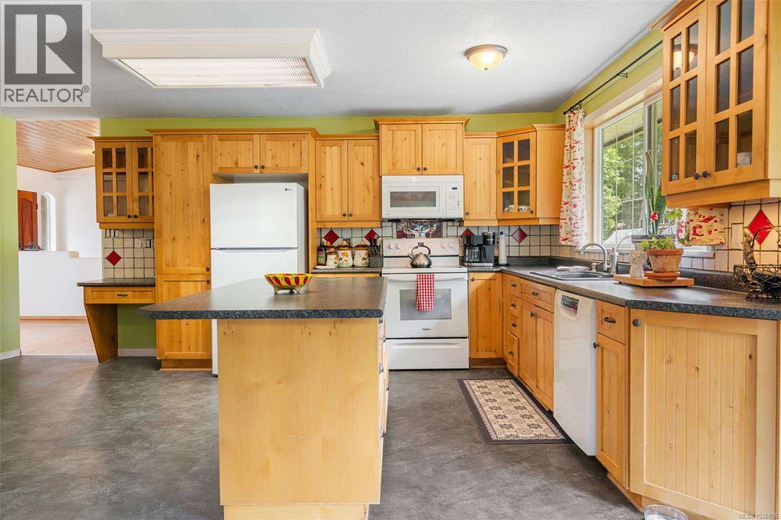 6745 Wall St - 14
