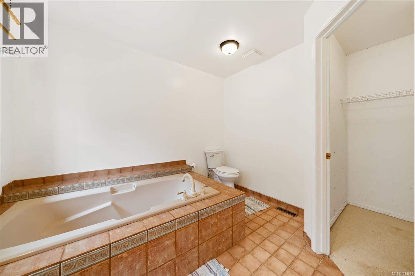6745 Wall St - 23