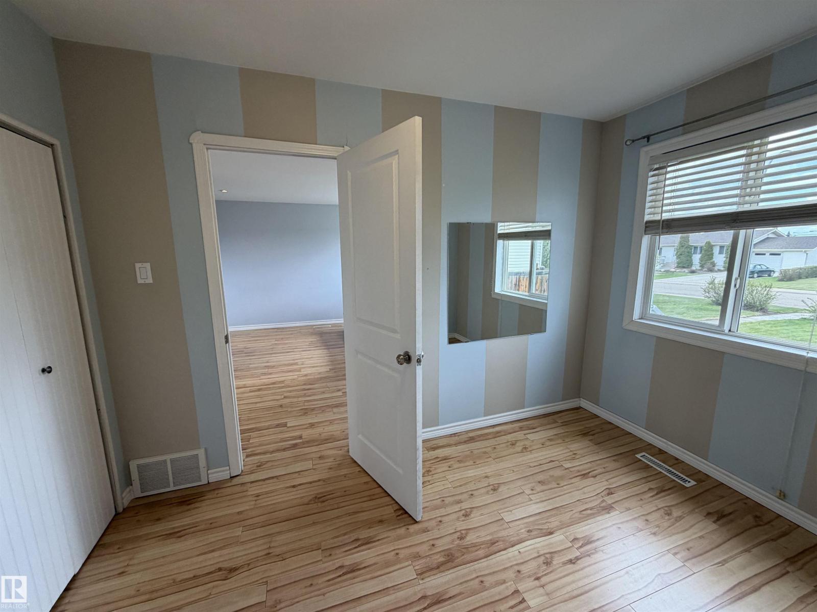 13413 59 ST NW - 12