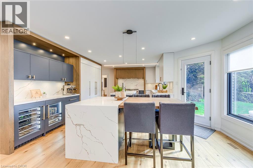 54 DEERVIEW Avenue - 12