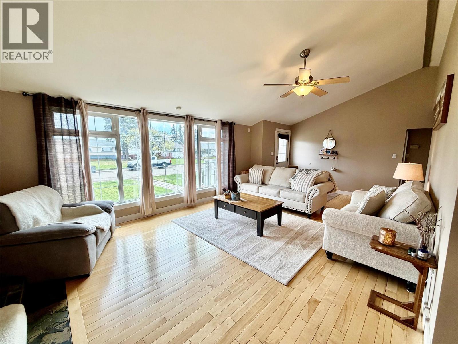 1300 93 Avenue, Dawson Creek