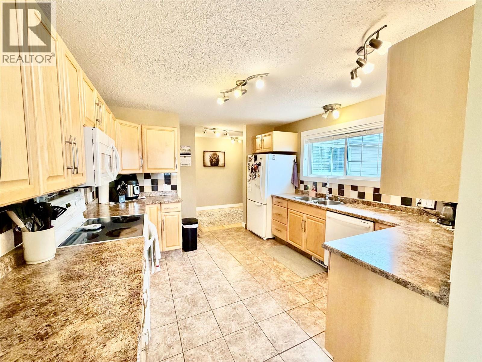 1300 93 Avenue, Dawson Creek