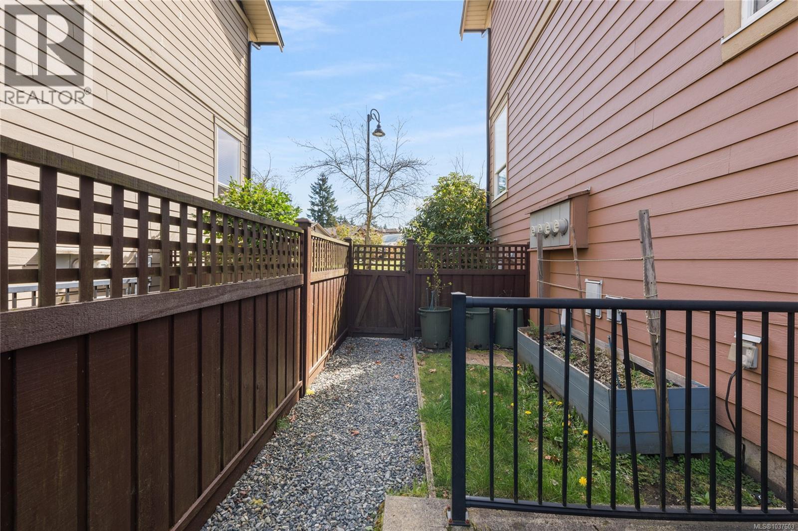 #12 3101 Cliffs Rd - 22