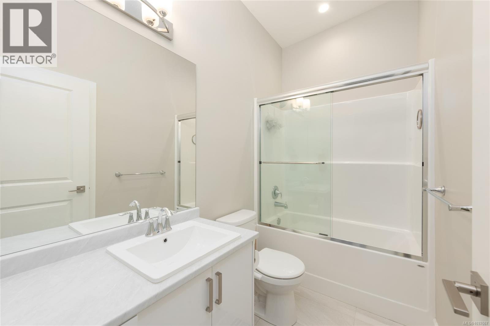 #405 3351 Luxton Rd - 14