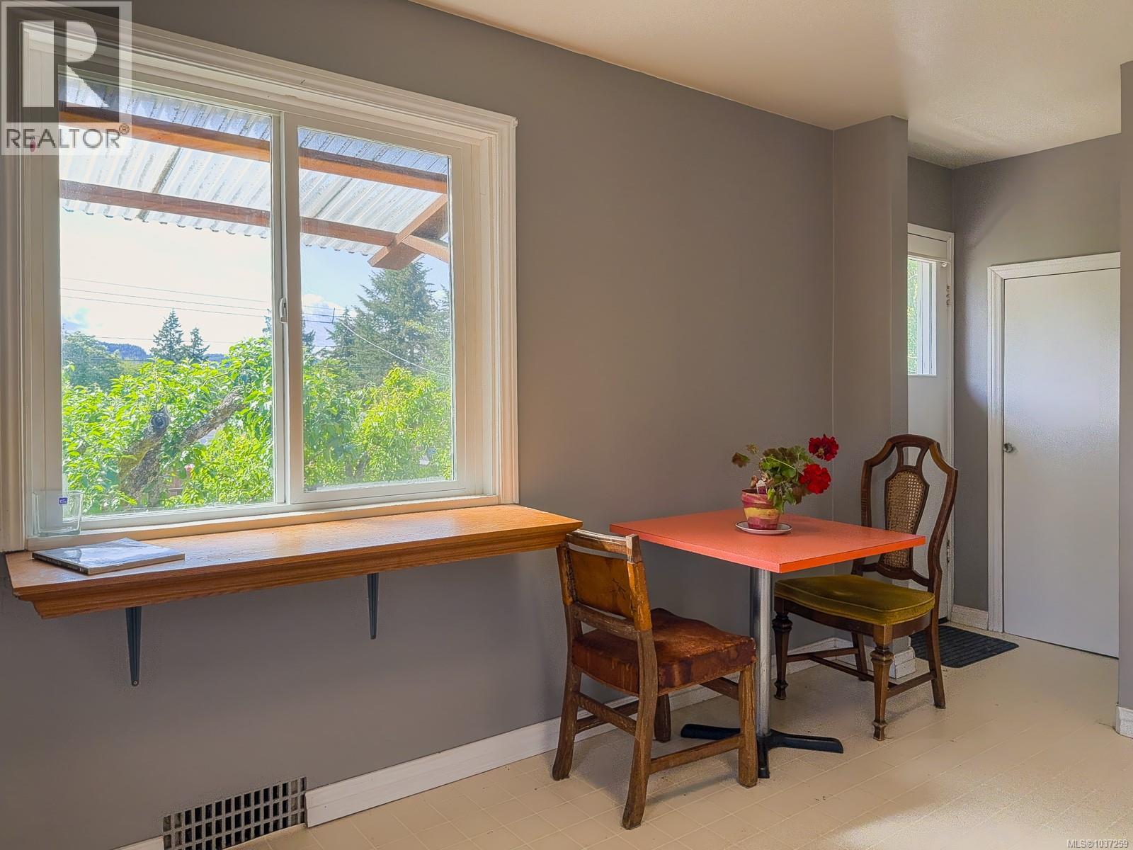 2544 8th Ave - 12