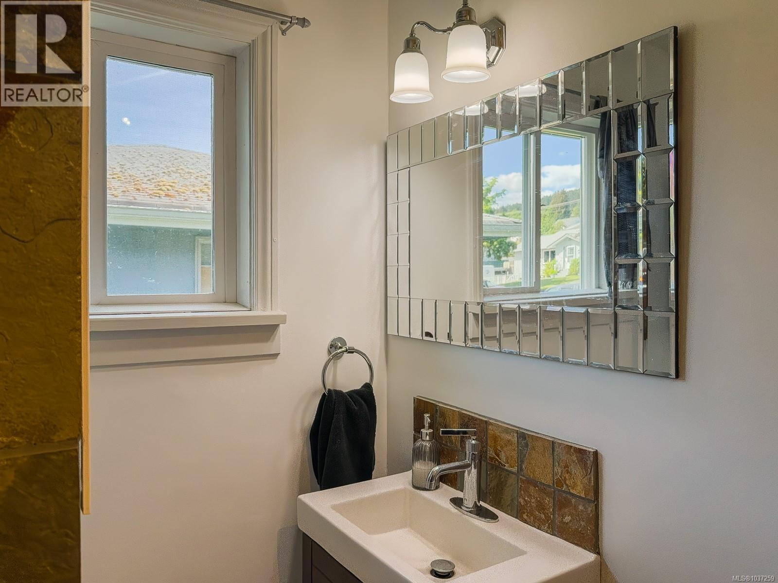 2544 8th Ave, Port Alberni