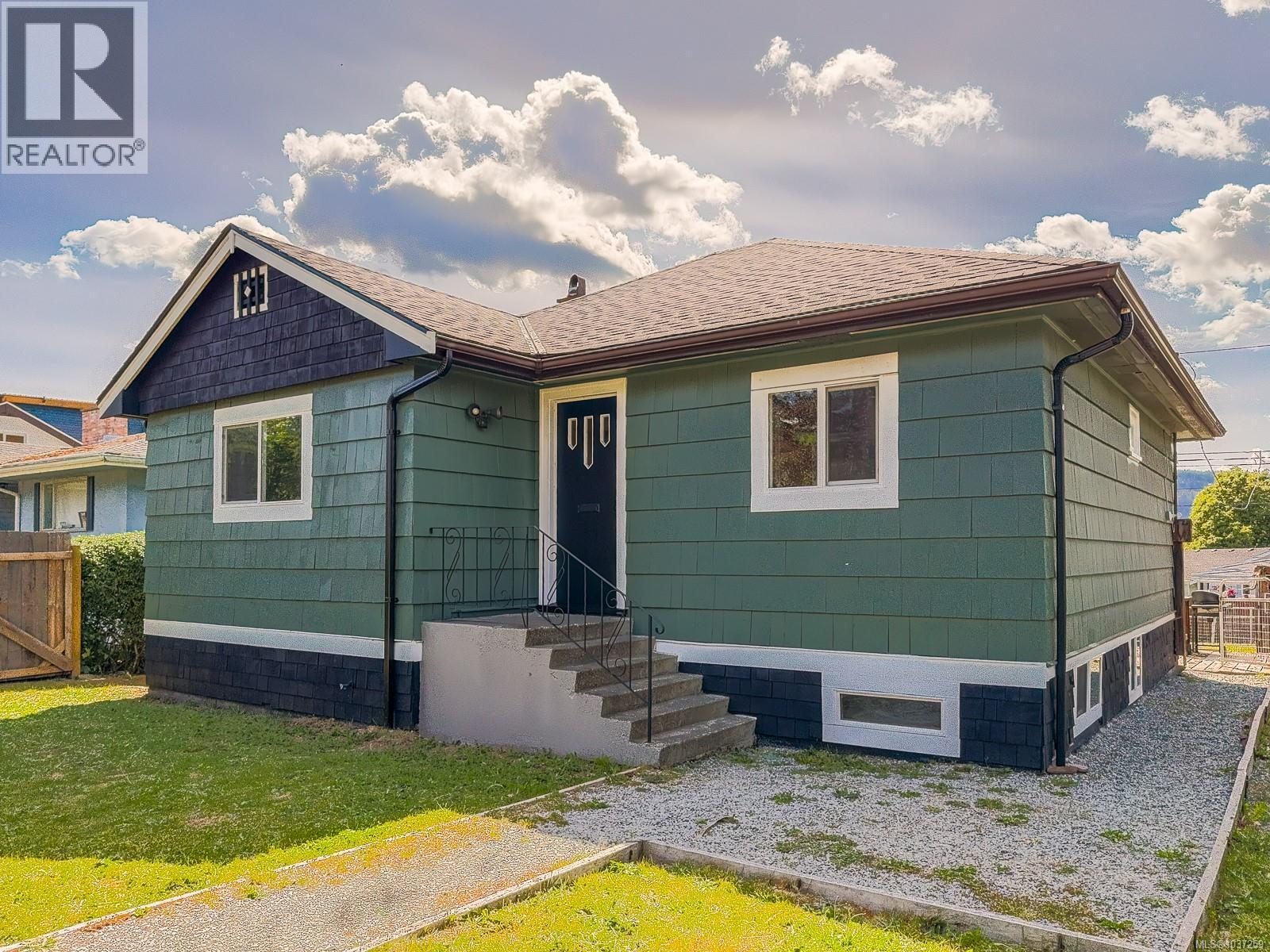 2544 8th Ave - 39