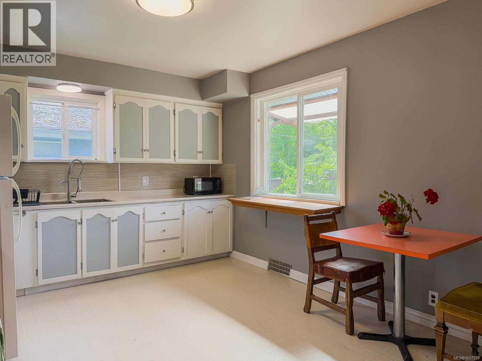 2544 8th Ave, Port Alberni