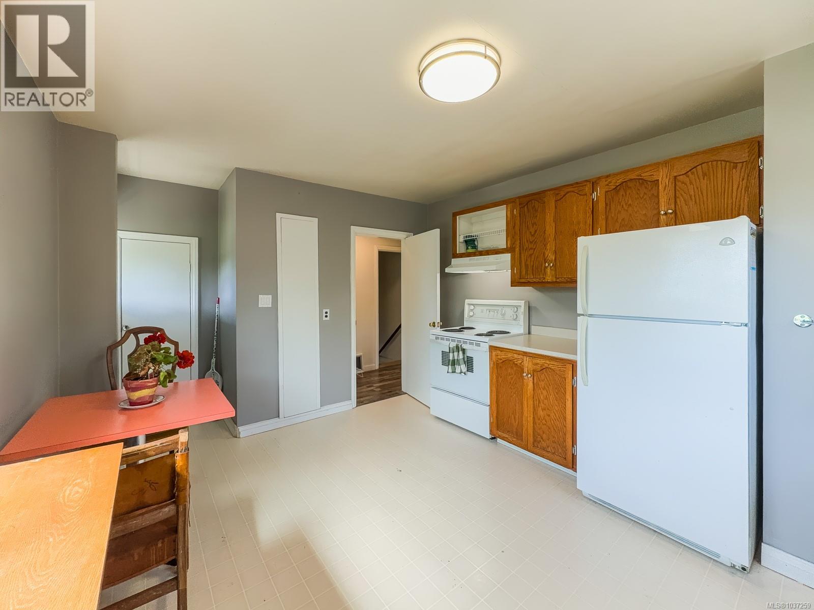 2544 8th Ave - 9