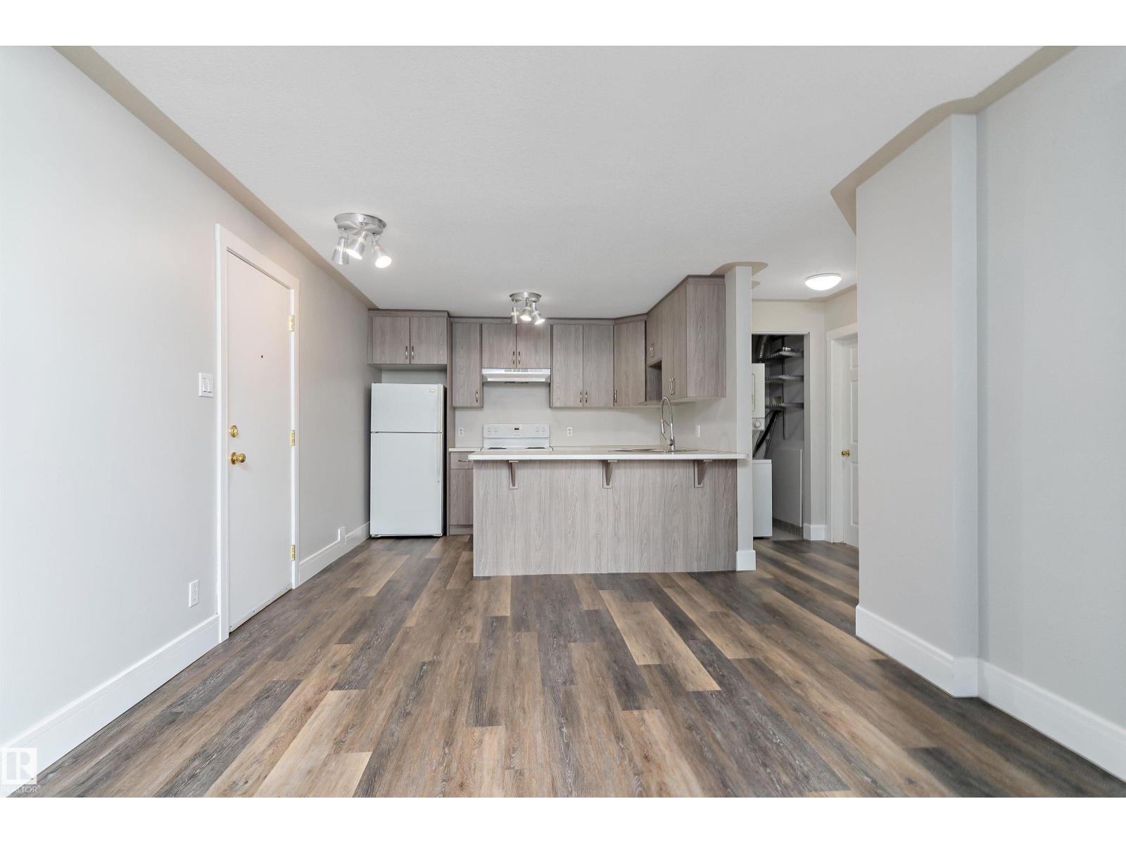#7 11008 124 ST NW NW - 10