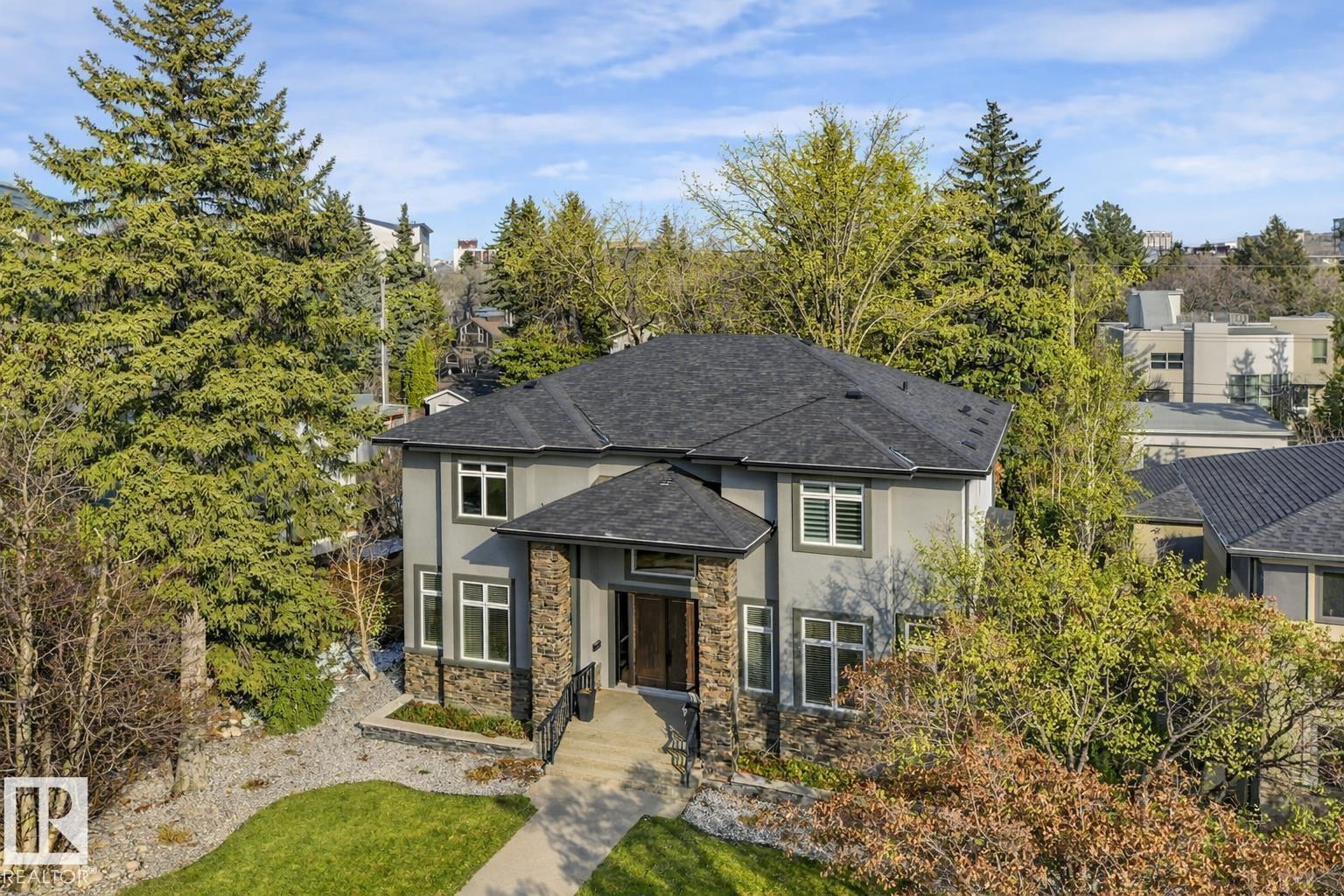 8927 120 ST NW - 1