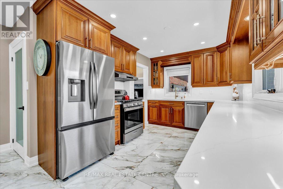 6 MAPLE GROVE ROAD - 9