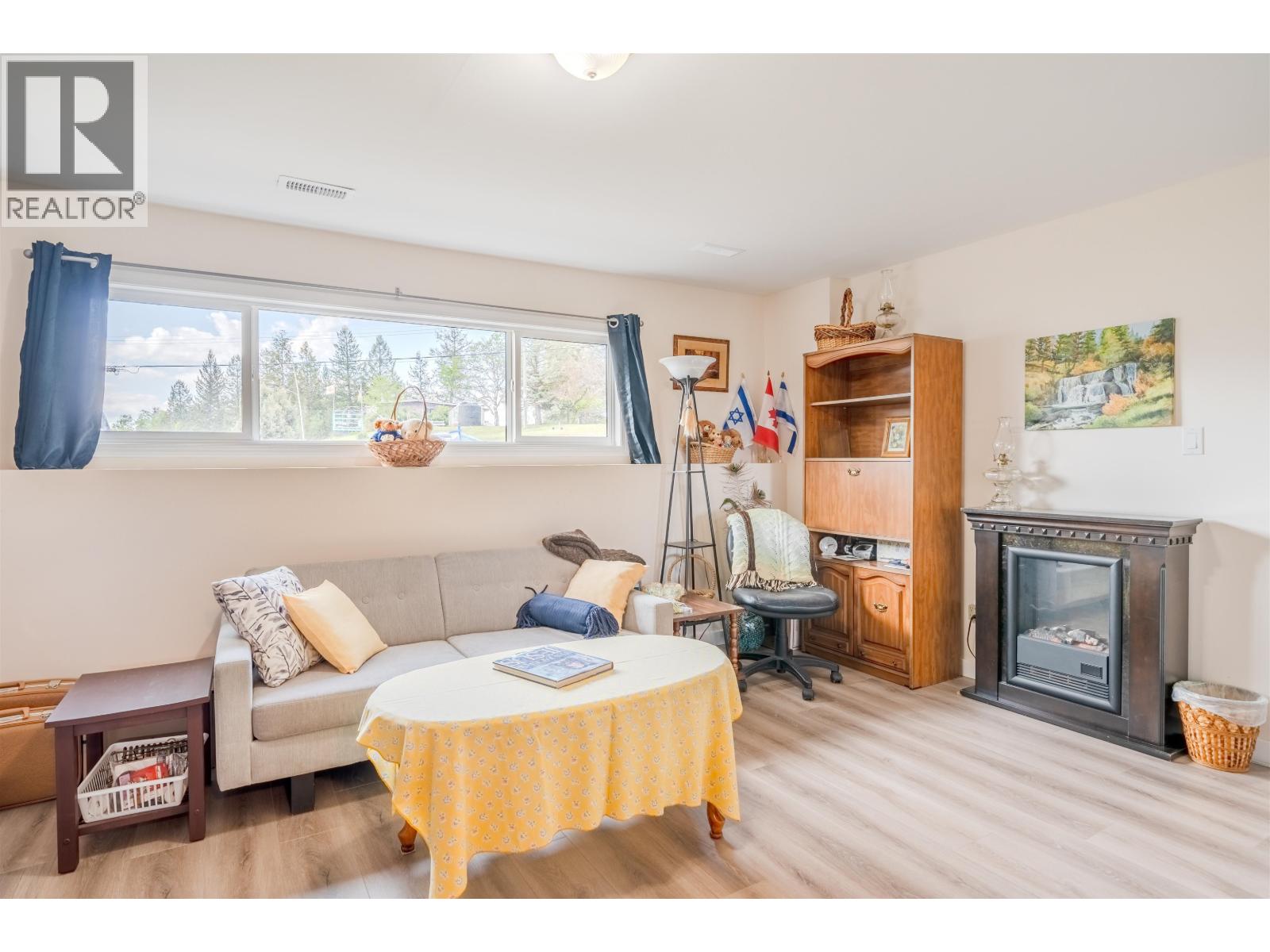 5576 103 MILE LAKE ROAD - 18