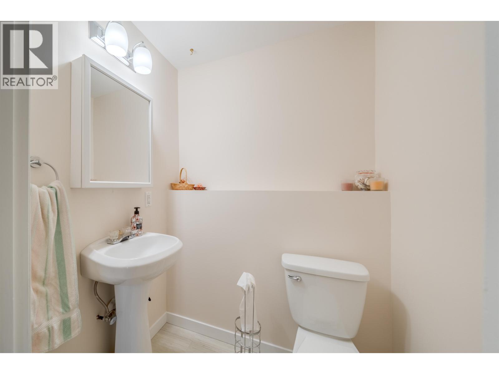 5576 103 MILE LAKE ROAD - 21