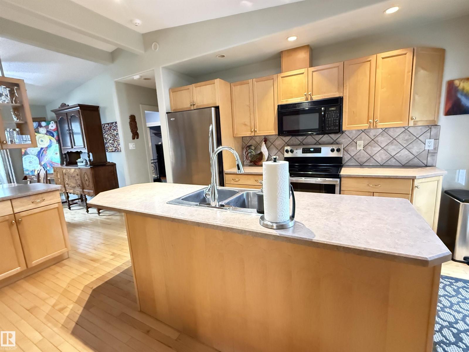 10648 ROWLAND RD NW — photo 11