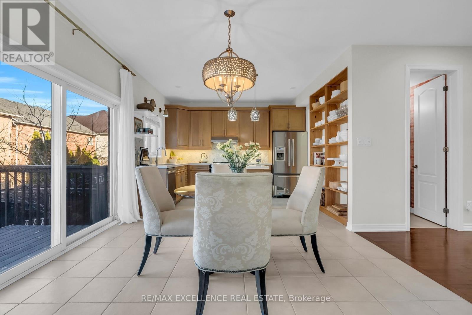40 IMPERIAL LAKES DRIVE - 11