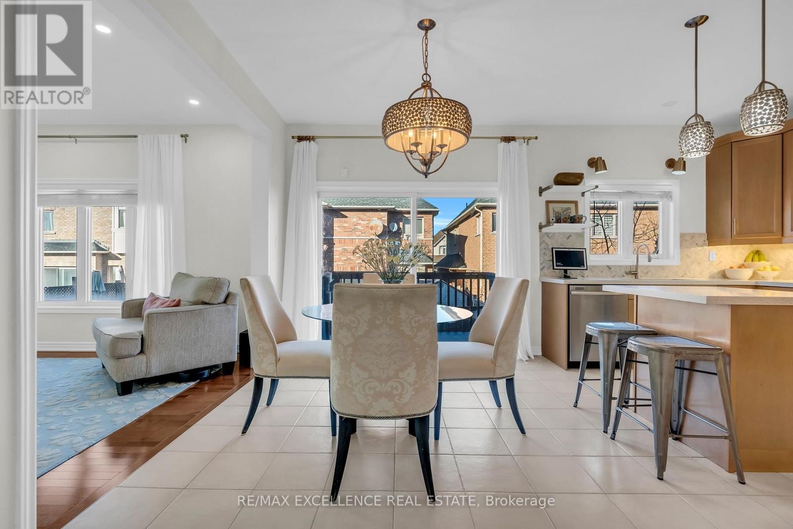 40 IMPERIAL LAKES DRIVE - 12