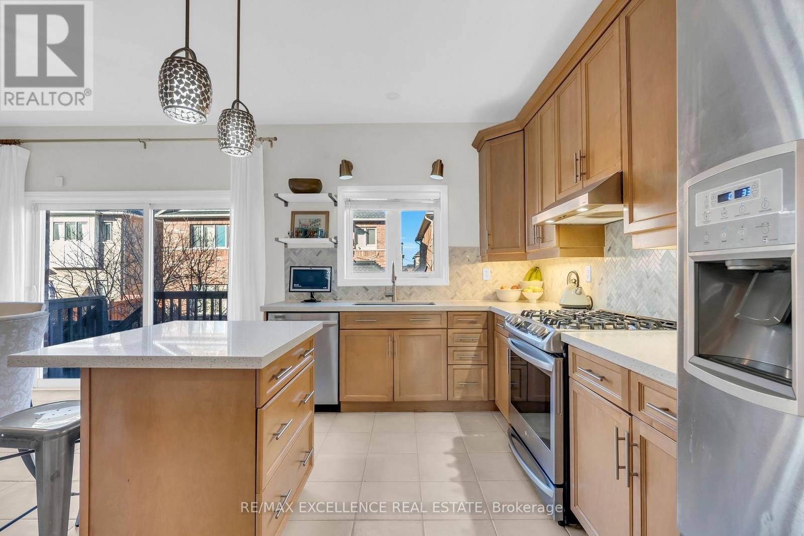 40 IMPERIAL LAKES DRIVE - 15