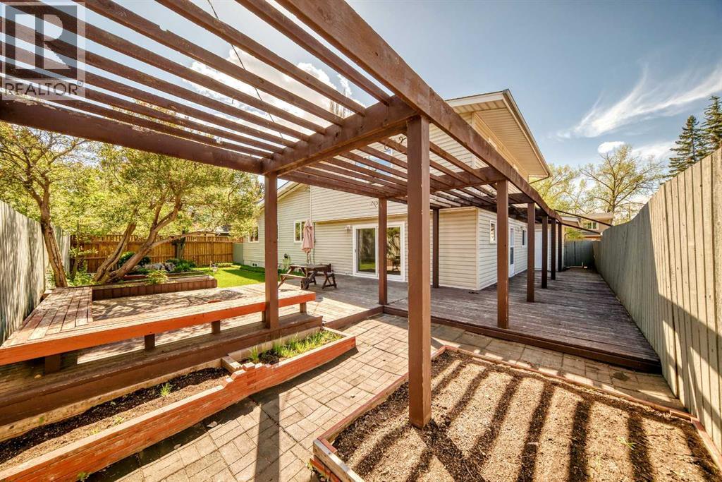 1220 73 Avenue SW - 31