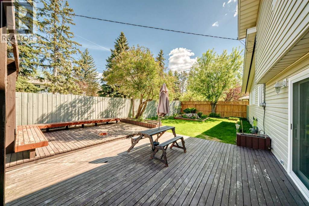 1220 73 Avenue SW - 16